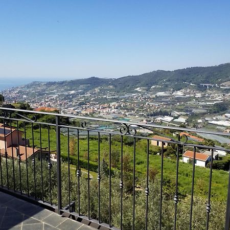 La Vista Del Poggio Bed & Breakfast คาสเตลลาโร ภายนอก รูปภาพ