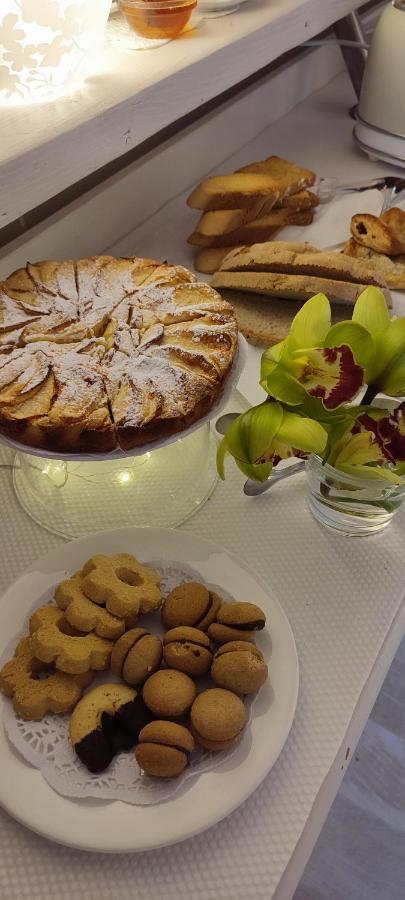 La Vista Del Poggio Bed & Breakfast คาสเตลลาโร ภายนอก รูปภาพ