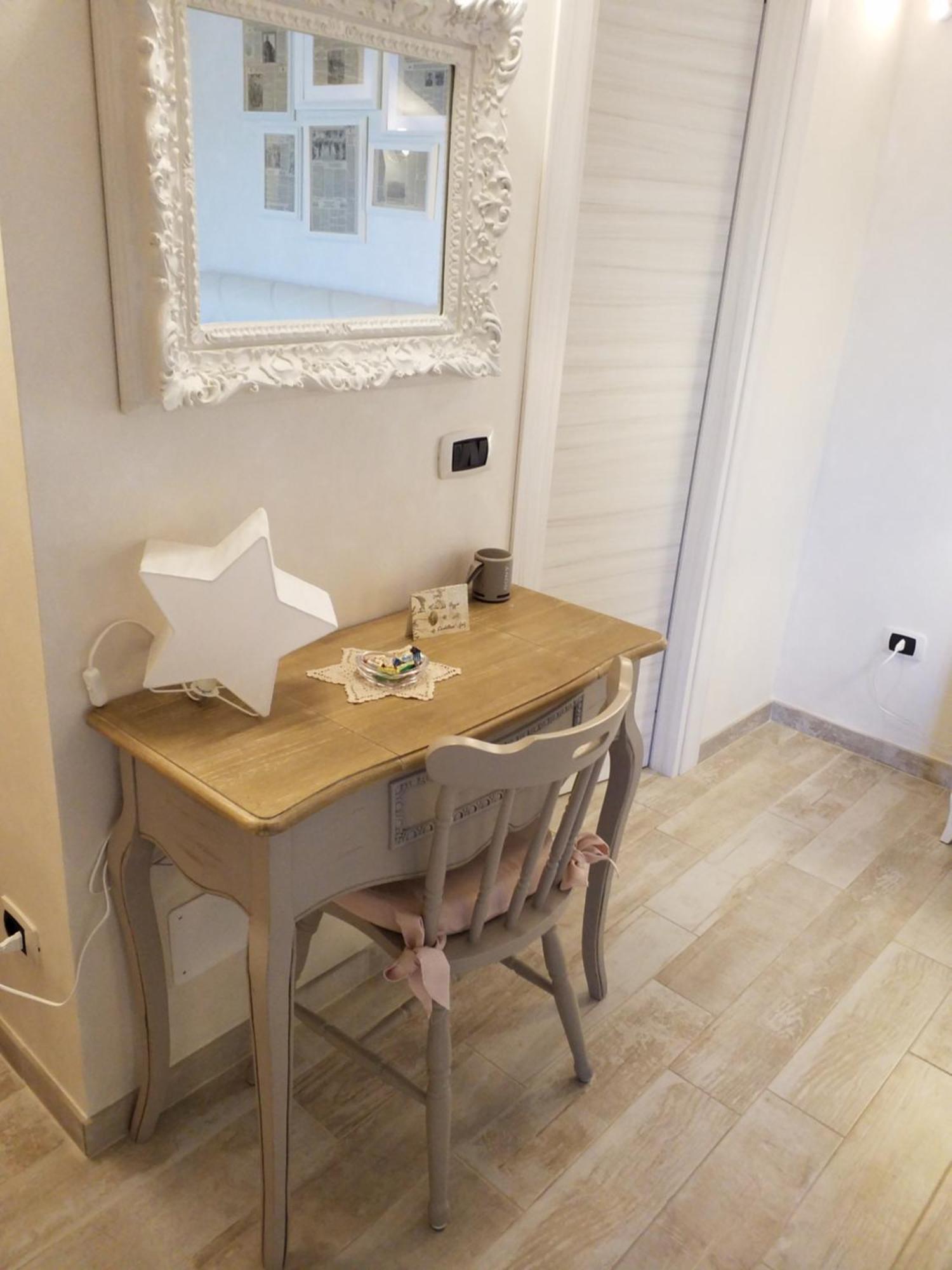 La Vista Del Poggio Bed & Breakfast คาสเตลลาโร ภายนอก รูปภาพ